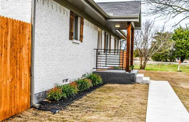 1 Hillview Drive Gallery 2