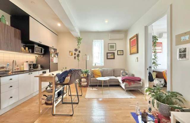 1530 Putnam Avenue photos photos