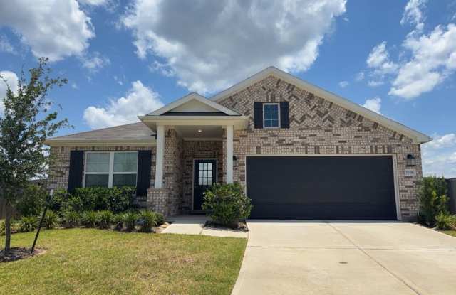 22476 Mountain Pine Dr **Ask about our NO CASH DEPOSIT option!** photos photos