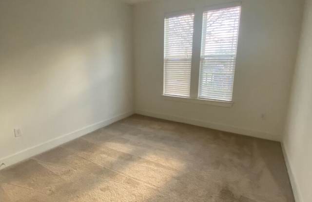 1027 Gennett Circle Gallery 4