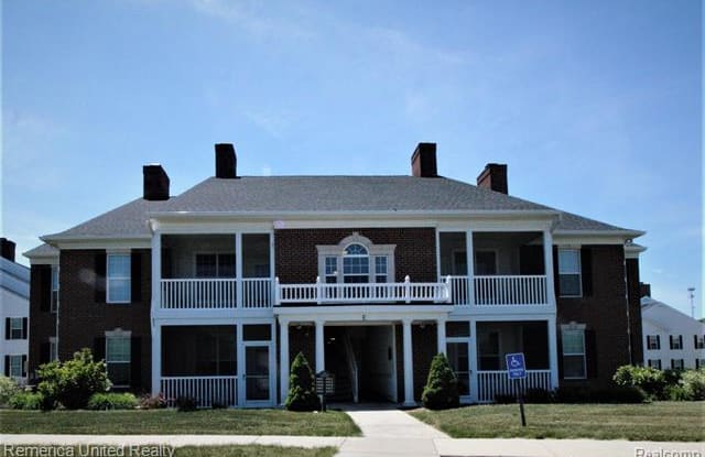 1015 E SUMMERFIELD GLEN Circle - 1015 West Summerfield Glen, Washtenaw County, MI 48103