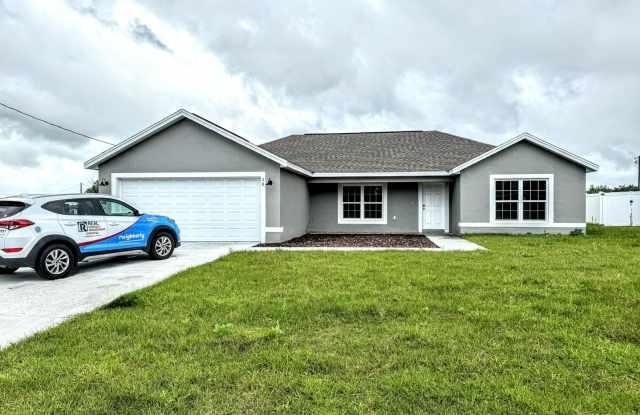 Desirable Silver Springs Shores - 3/2/2 **Won't Last** photos photos
