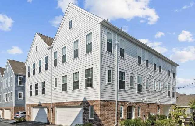 3029 Howell Dr - 3029 Howell Alley, Allegheny County, PA 15017