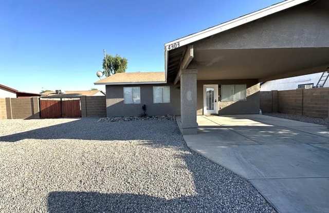 4303 W 20 PL photos photos