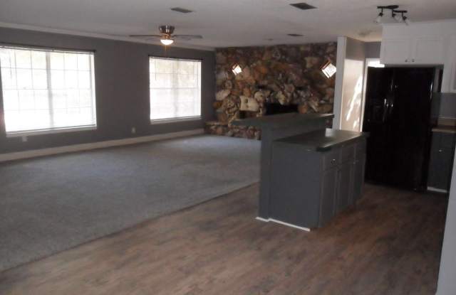 506 NW GWEN LAKE AVE. Gallery 4
