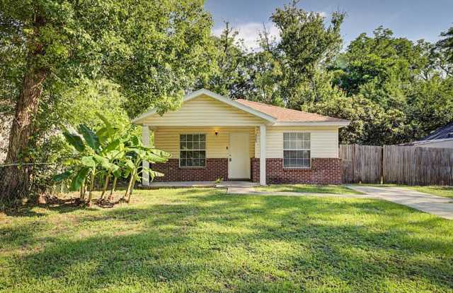 Charming 3 Bedroom Home Near Downtown – Freshly Updated and Move-In Ready photos photos