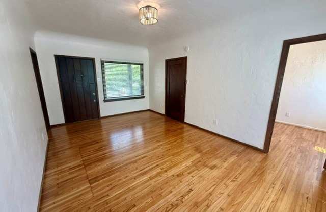 1844 E 5th St. #3 photos photos 1844 E 5th St. #3 photos photos