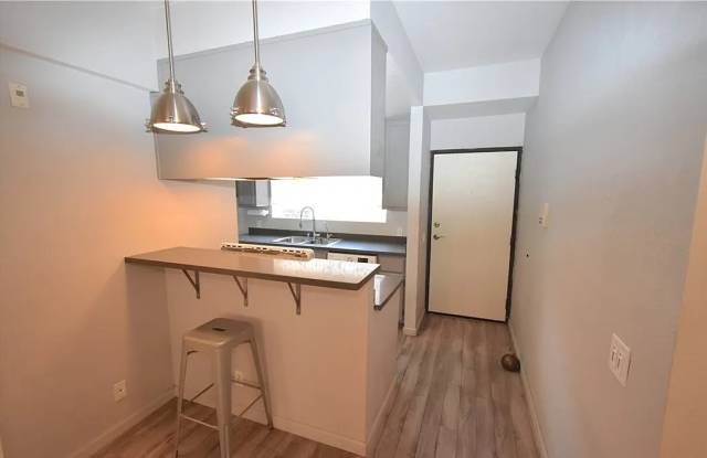 2310 North Fairview Street - APT 102 - 2310 North Fairview Street, Burbank, CA 91504