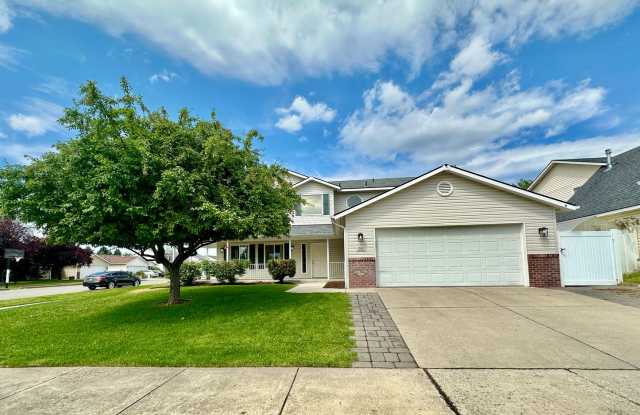 Newly Renovated Expansive Multi story 4 bedroom, 2.5 bathroom home photos photos