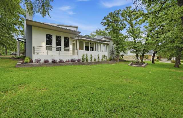 316 Comanche Drive Gallery 2