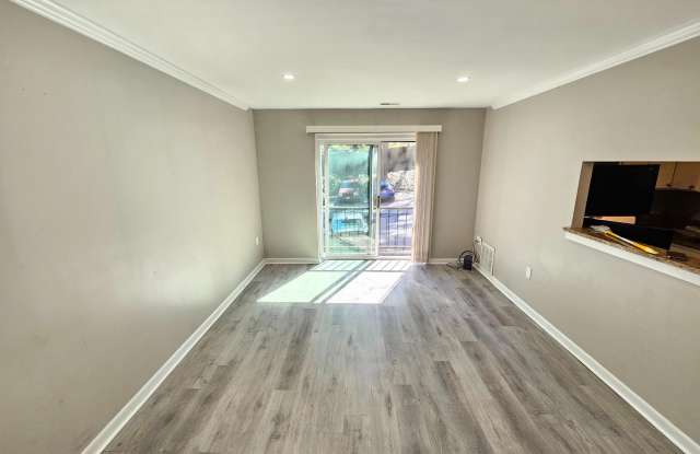 609 HUDSON AVENUE Gallery 3