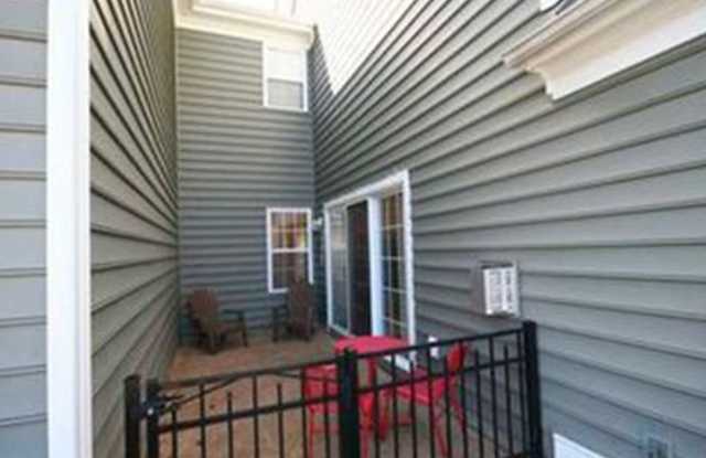 2388 Prince John Court Gallery 3