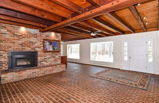 15305 Reserve Road Gallery 4