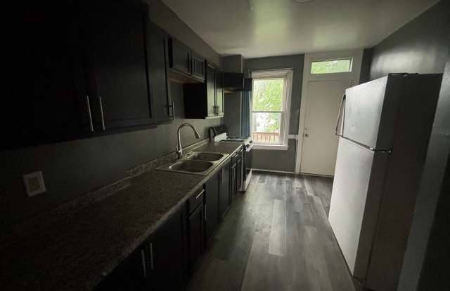 2 bedroom 1 bath house for rent in Mt Washington! Gallery 4