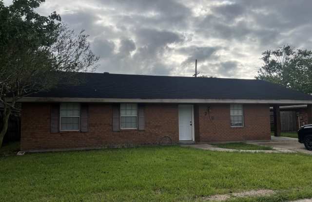 209 S Moss Drive Gallery 1