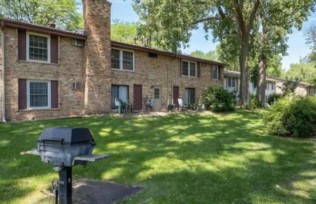 4600 Cedar Lake Rd S photos photos 4600 Cedar Lake Rd S photos photos