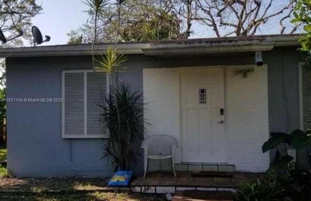 18000 SW 175th St photos photos
