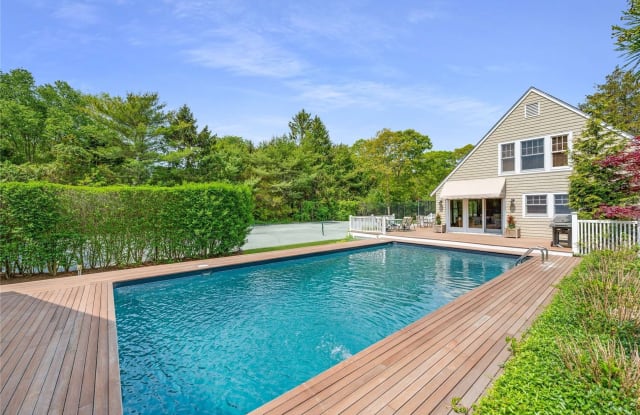117 Montauk Highway - 117 Montauk Highway, Quogue, NY 11959