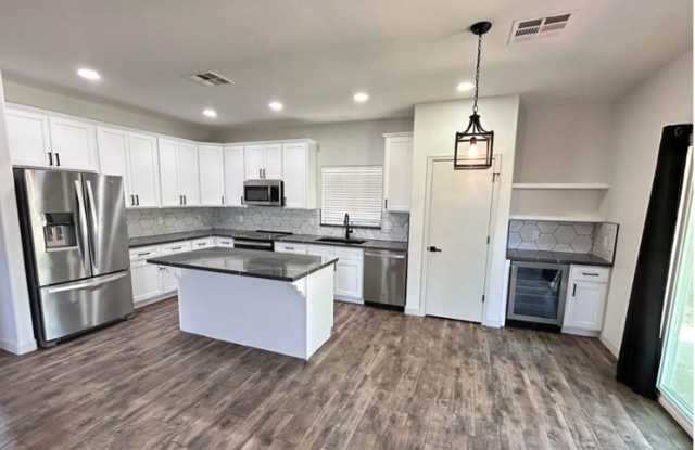 5 bedroom or 6 BEDROOMS if needed! Modern/Updated. photos photos