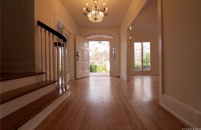 2227 Chislehurst Drive Gallery 4