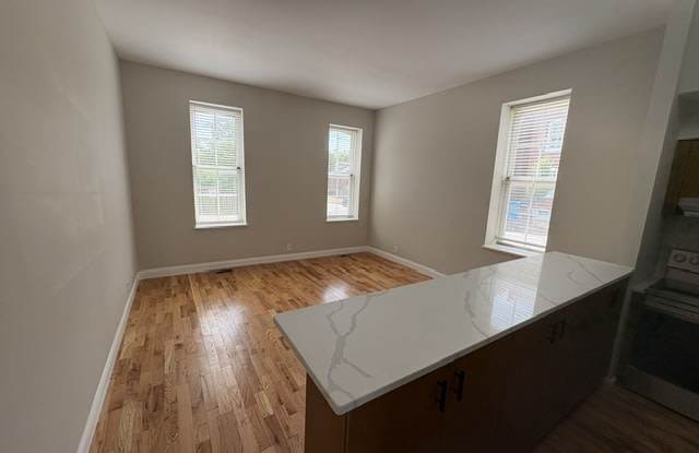 2110 Menard Street - B Gallery 4