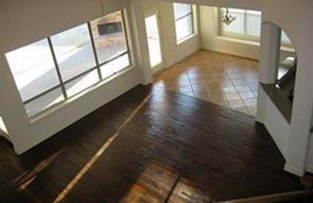 2600 Cedarbrook Lane Gallery 2