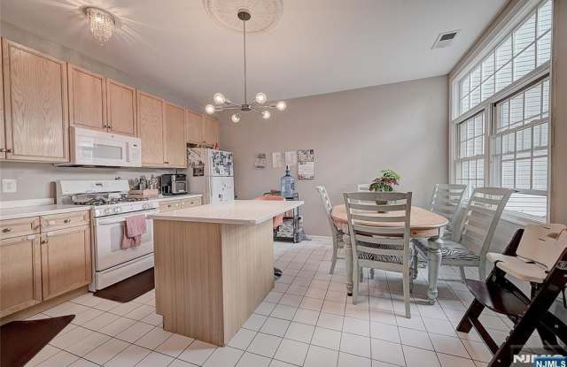 408 Kensington photos photos