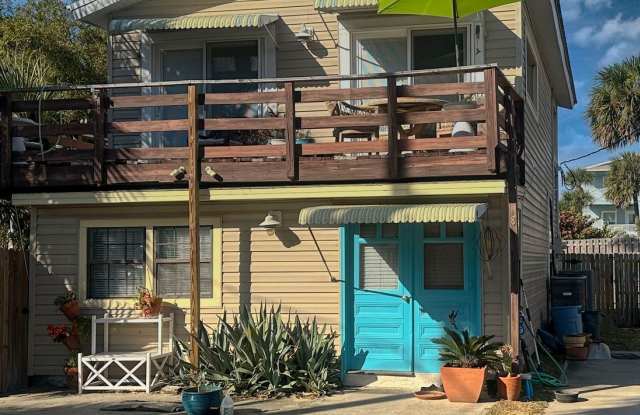 Cozy Beachside 2/1 with Private Yard—Steps from the Ocean photos photos