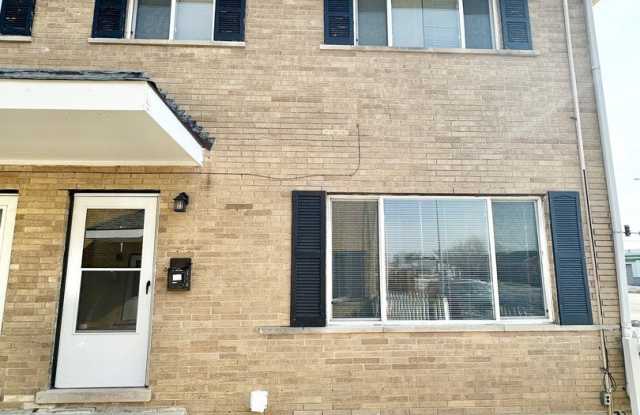 1721 E Roosevelt Road unit: 1 photos photos