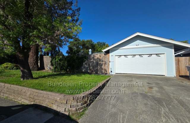 Charming updated 3-Bedroom, 2 bathroom Home with Expansive Outdoor Living in Rohnert Park photos photos