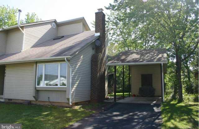 7703 BRANDON WAY Gallery 3