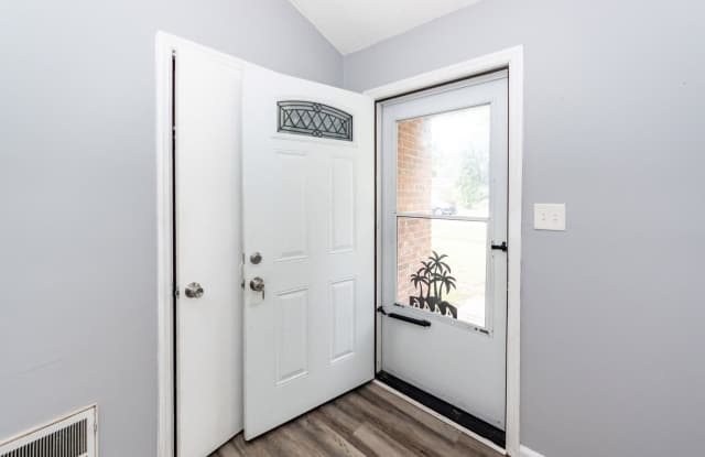 3 Bedroom, 1 Bathroom Home in Woodside Manor - Ladson Gallery 4