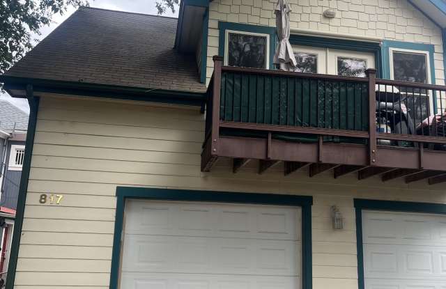 817 Pitkin Garage photos photos