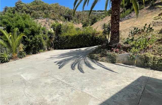 1361 De Luz Road photos photos