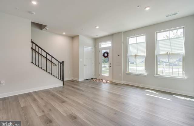 14964 MATTAWOMAN Drive Gallery 3