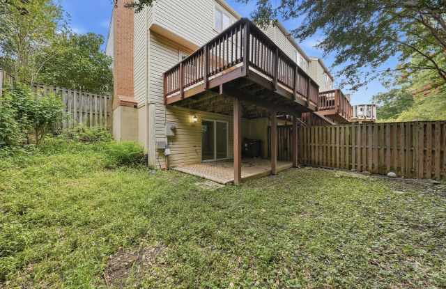 3BR, 3.5BR Townhouse in Centreville Gallery 3