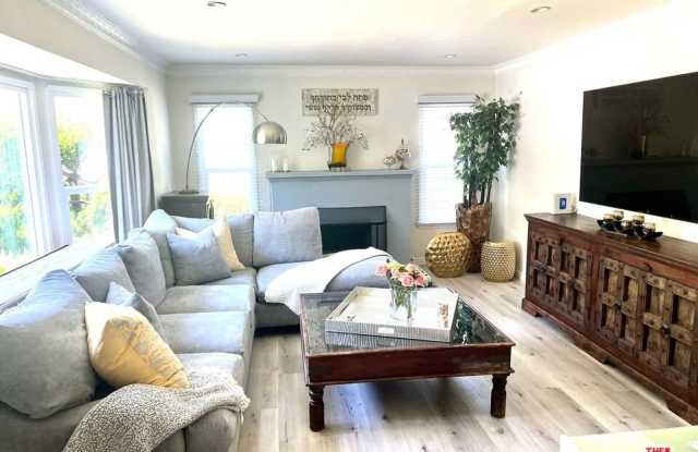 1940 LIVONIA AVE - 1940 Livonia Avenue, Los Angeles, CA 90034
