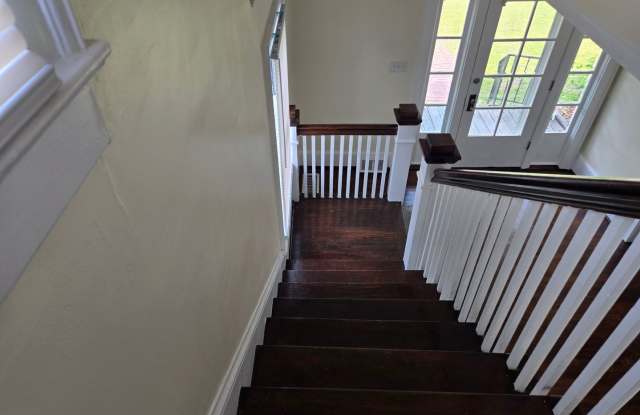 4 Bedroom 2 bath Home For Rent - Heart of Florence photos photos