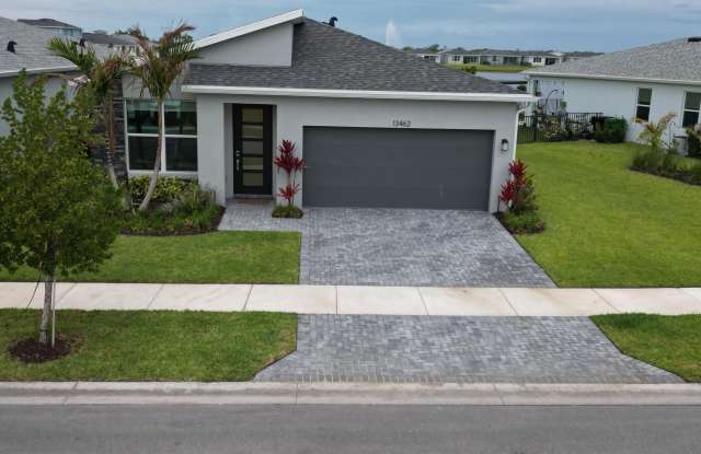 13462 SW Bally Drive Gallery 2