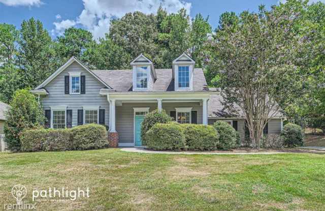140 Lake Forest Drive UNIT - 140 Lake Forest Drive, Newnan, GA 30265