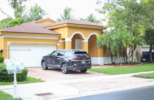 2106 NE 40th Ave - 2106 Northeast 40th Avenue, Homestead, FL 33033