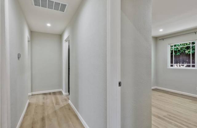 2410 Graham Avenue photos photos