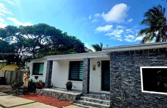 14900 NW 9th Ct photos photos