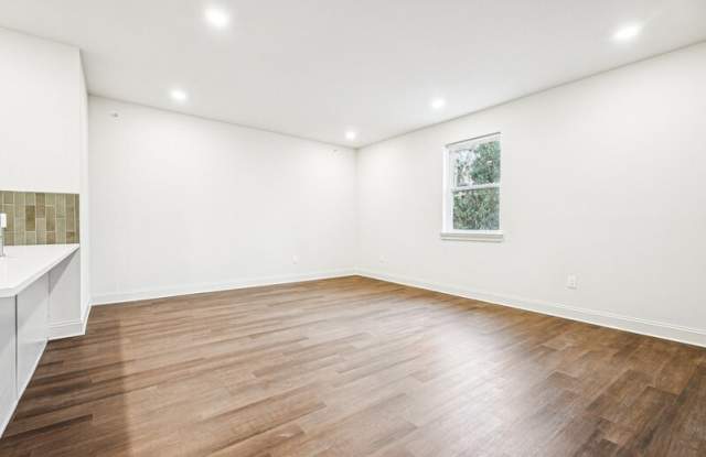 472 Roxborough Avenue - 3R Gallery 2