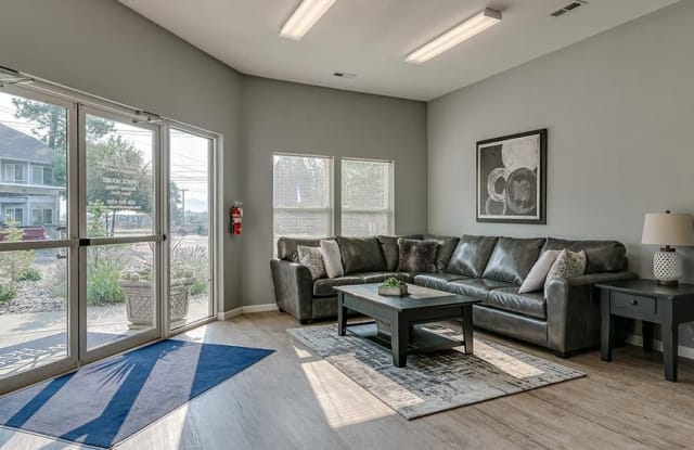 Trail Lodge Gallery 2