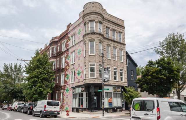 818 W 18th - 818 West 18th Street, Chicago, IL 60608