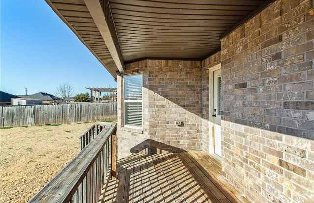 3 bedroom in sought after West side of Fayetteville Gallery 3