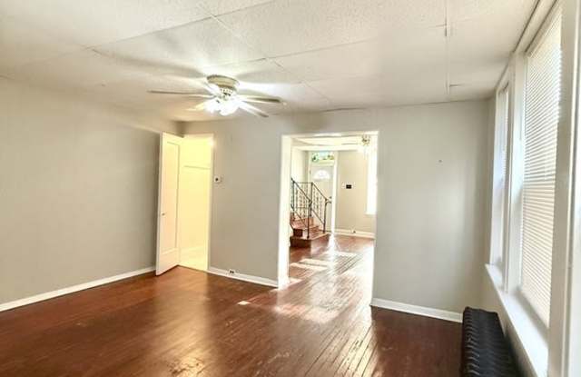 2215 N. 4th St. Gallery 4