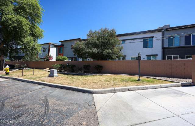 3221 N 37TH Street photos photos