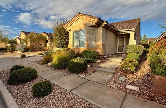 2-BR Home in 55+ Sun River Community is Move-In Ready! Gallery 1